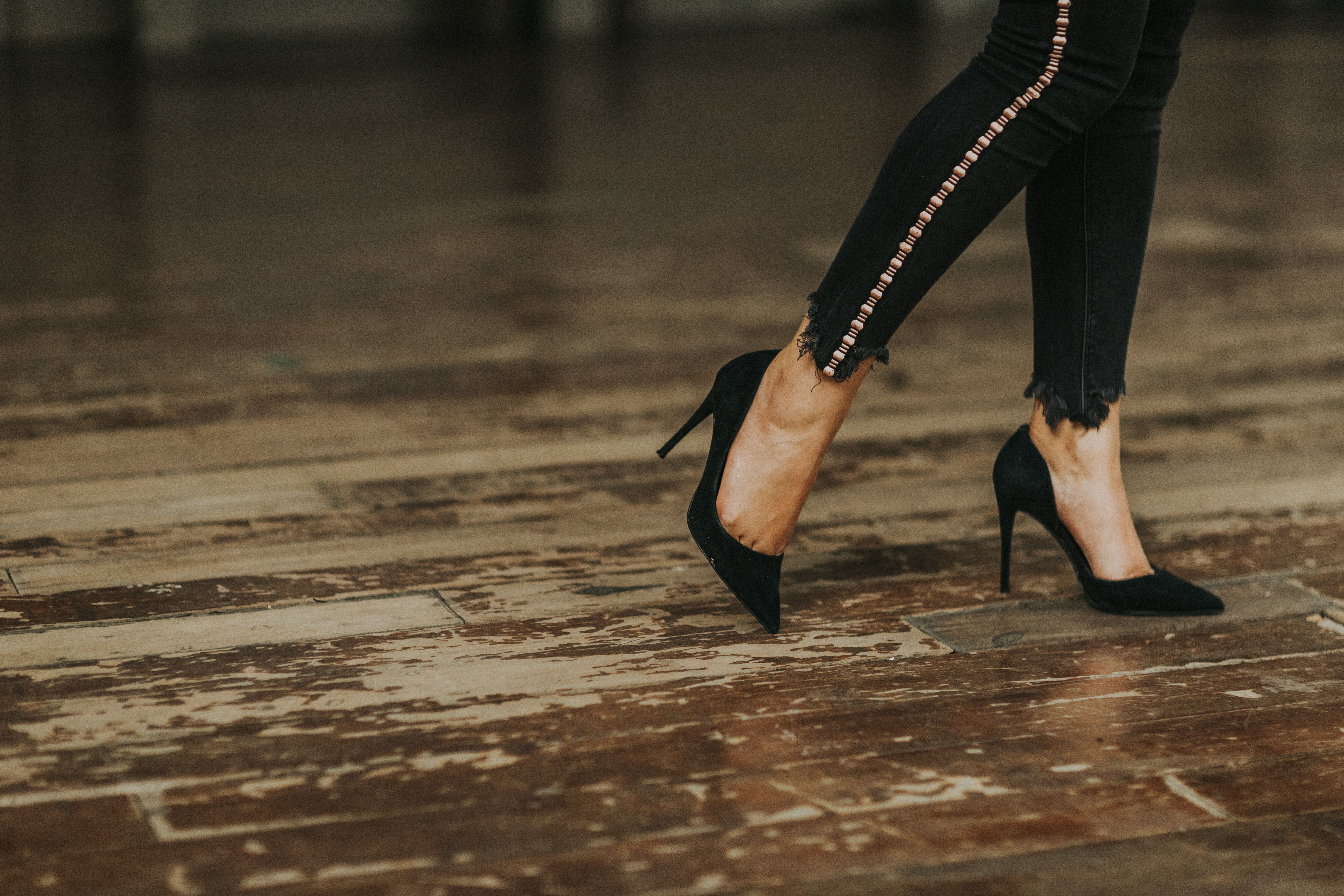 How to Wear High Heels With Flat Feet 